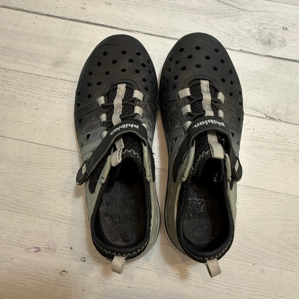 Stride Rite Made2Play Boys Phibian Water Shoe grey big kids size 2‎